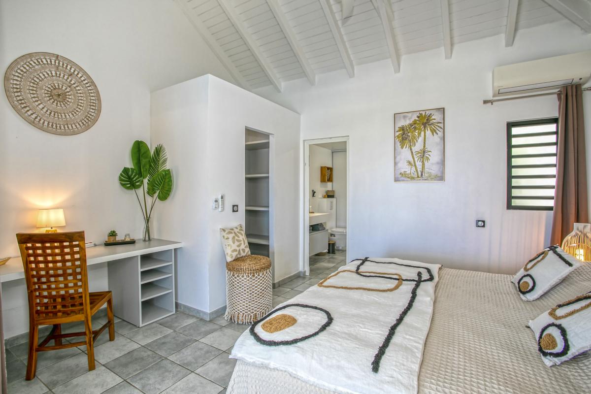 A louer villa vue mer Mont Vernont Saint Martin_ Chambre 2 - 17